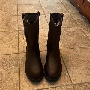Never worn men’s steel toe, waterproof, work boot